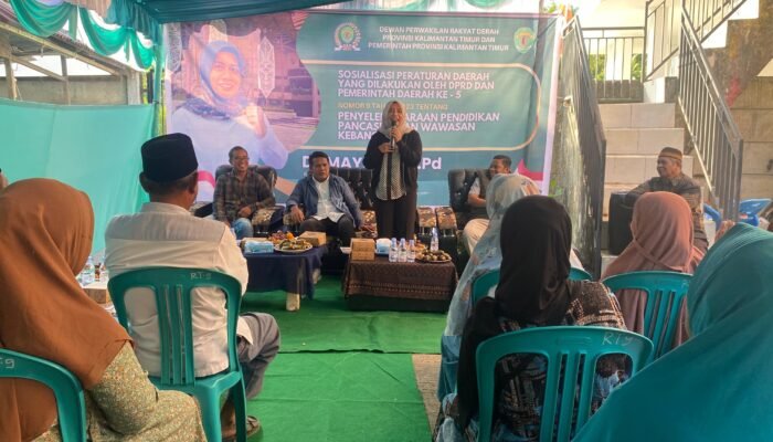 Ketua Fraksi DPRD Prov Kaltim Partai PKB, Damayanti Gelar Sosper Di Balikpapan