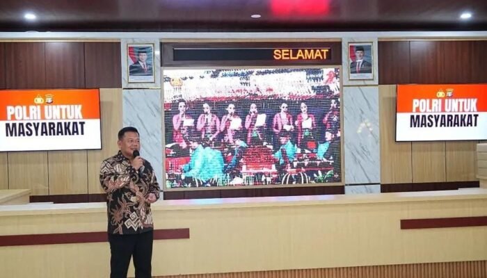 Hari Bhayangkara ke-79, Polda Kaltim Gelar Nobar Pagelaran Wayang Kulit Bersama Masyarakat