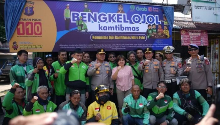 Perkuat Kemitraan dengan Komunitas Ojol, Kapolda Kaltim Resmikan Bengkel Ojol dan Kedai Ojol