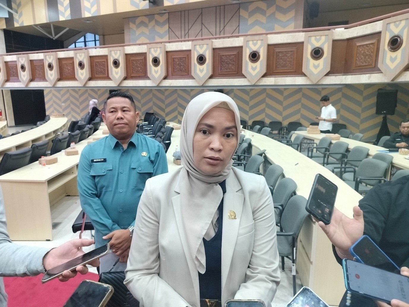 Wakil Ketua DPRD Kaltim, Yenni Eviliana