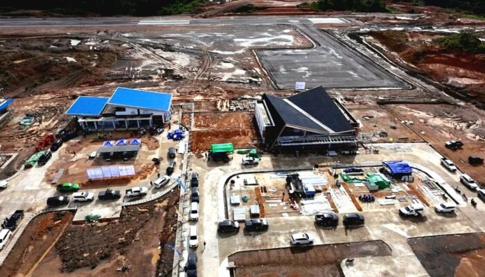 Bandara Ujoh Bilang dan Distorsi Anggaran: Ketika Sejarah Pembangunan Direduksi Rp43 Miliar