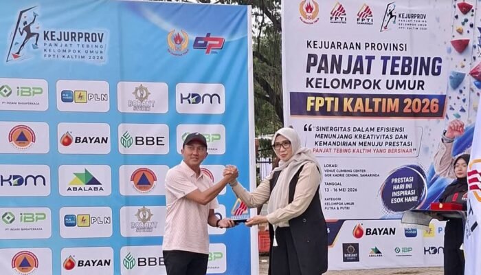 Torehkan sejarah baru, Cabor FPTI Kutim Juara Umum panjat tebing Se Kalimantan Timur