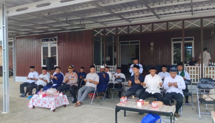 Camat Kota Bangun Lepas Pawai Tahun Baru Islam 1448 H, DPRD Kukar dan Forkopimcam Turut Hadir